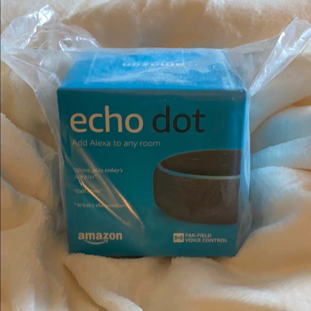 NIB AMAZON ECHO DOT